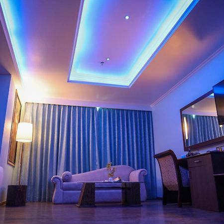 קולאם The Quilon Beach Hotel And Convention Center מראה חיצוני תמונה