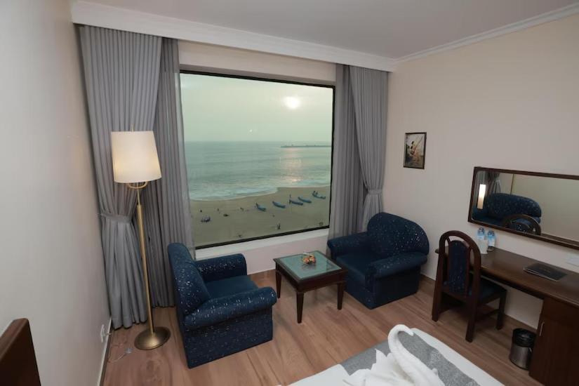 קולאם The Quilon Beach Hotel And Convention Center מראה חיצוני תמונה