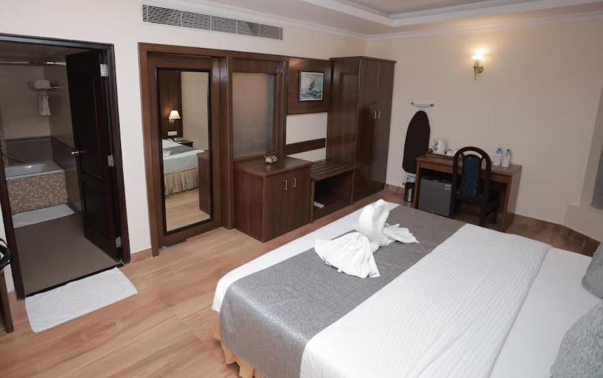 קולאם The Quilon Beach Hotel And Convention Center מראה חיצוני תמונה