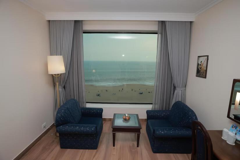 קולאם The Quilon Beach Hotel And Convention Center מראה חיצוני תמונה