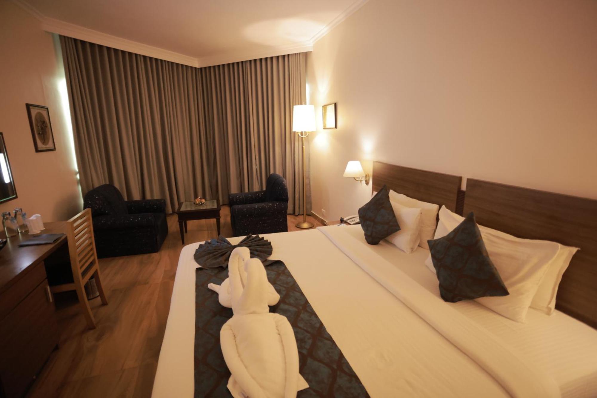 קולאם The Quilon Beach Hotel And Convention Center מראה חיצוני תמונה