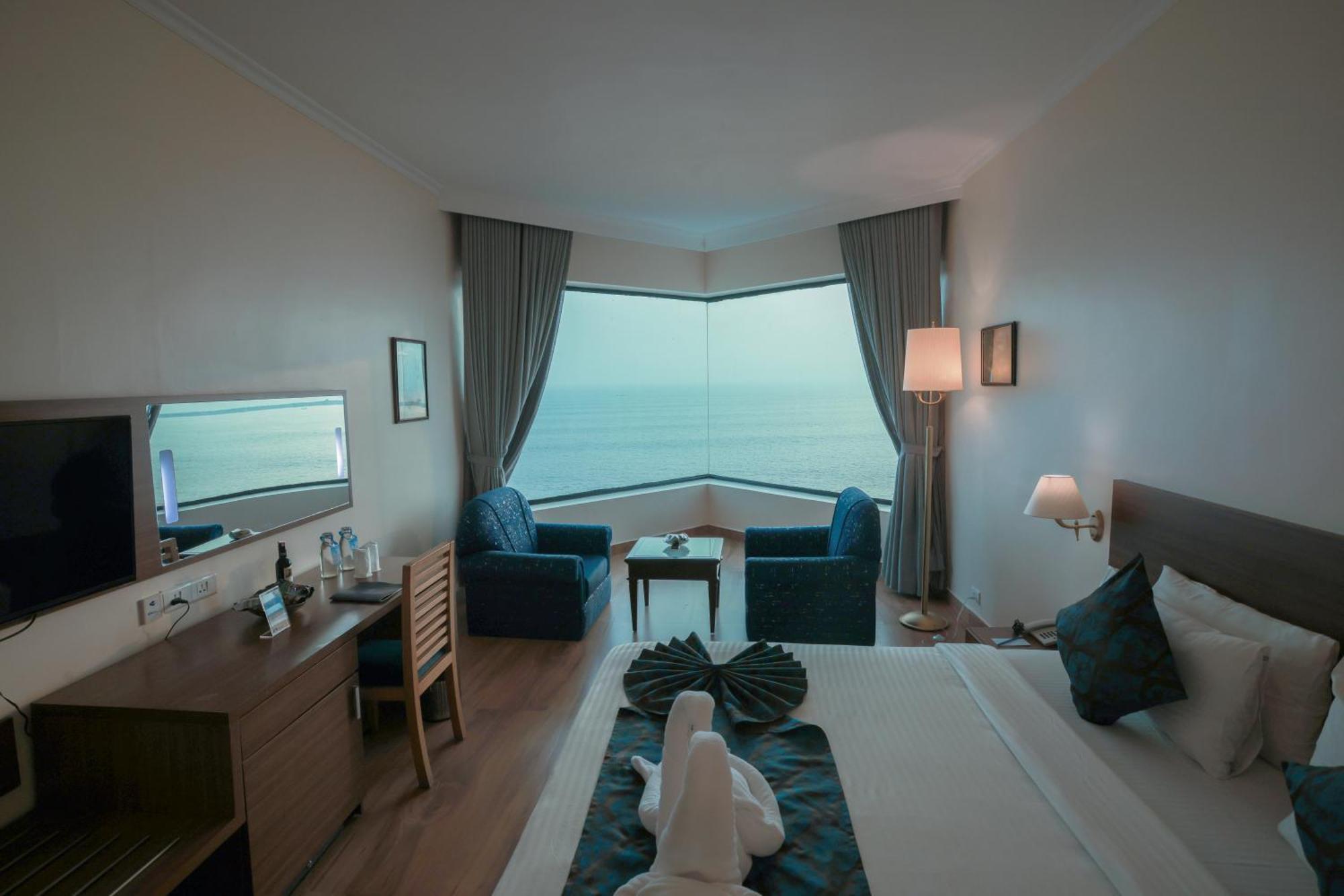 קולאם The Quilon Beach Hotel And Convention Center מראה חיצוני תמונה