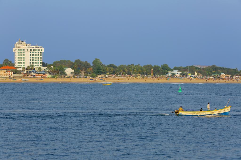 קולאם The Quilon Beach Hotel And Convention Center מראה חיצוני תמונה