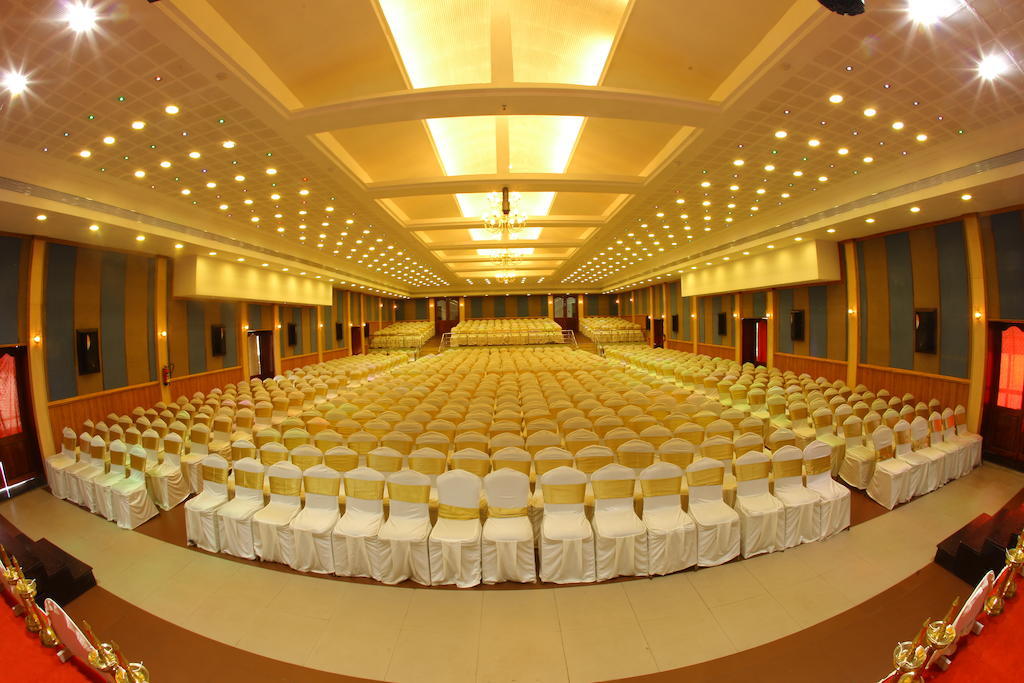 קולאם The Quilon Beach Hotel And Convention Center מראה חיצוני תמונה